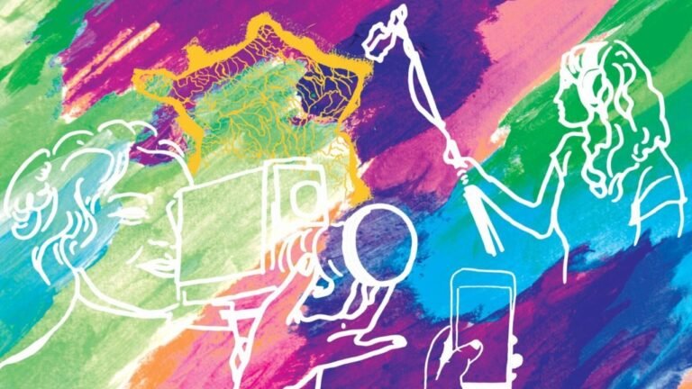 Extrait de l'affiche des Rencotre nationales de l'audiovisuel participatif 2026. Le un fond d'un multitudes de touches de couleurs peintes se détache le portrait d'une femme tenant devant elle une caméra de type Super 8. A sa droite, une main tient un smartphone. En haut à droite, une femme forte un casque sur les oreilles. Elle tient une perche son, dont le micro est braqué en direction d'une carte de la France.